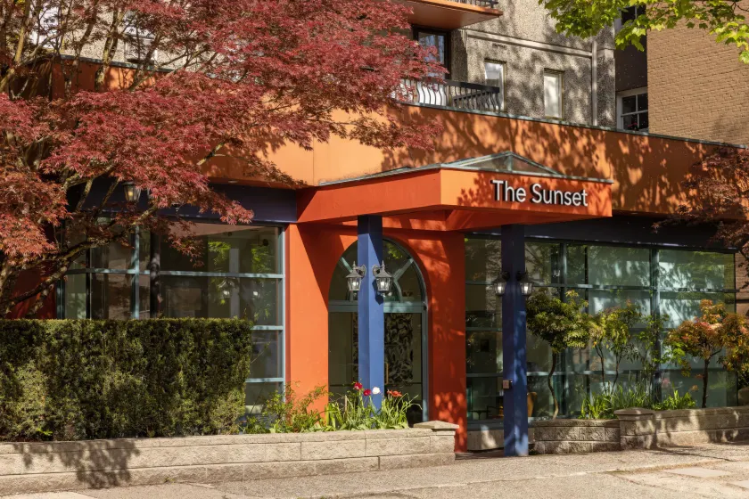The Sunset Hotel West End - Image 1