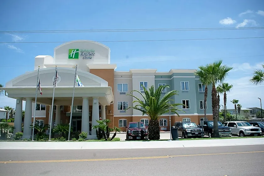 Holiday Inn Express Hotel and Suites Port Aransas/Beach Area by IHG - Image 1