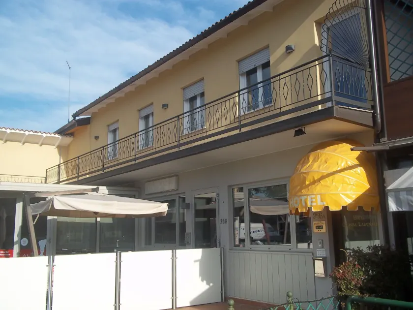 Hotel Gronda Lagunare - Image 1