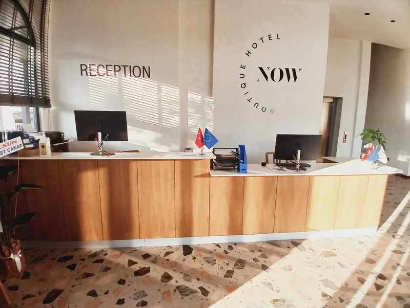 Now Boutique Hotel - Rezeption