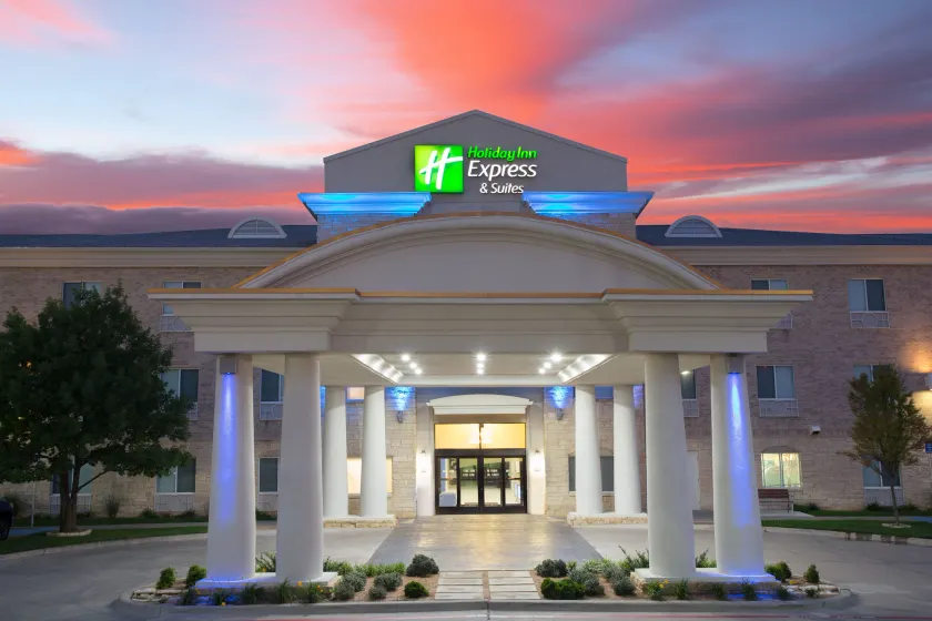 Holiday Inn Express & Suites Amarillo by IHG - Image 1