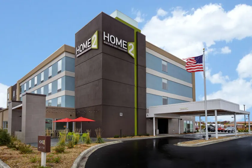Home2 Suites by Hilton Eau Claire South - Image 1