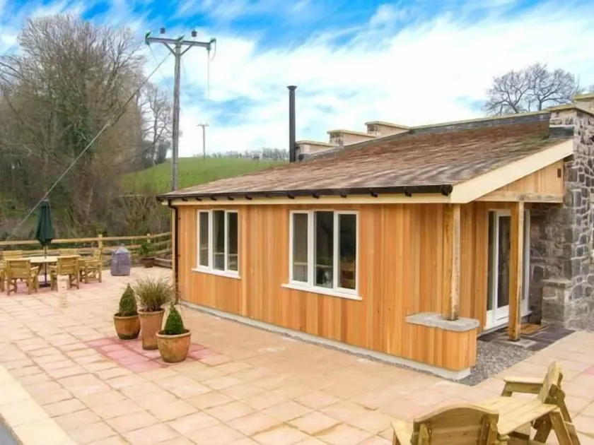 The Lambing Shed - Image 1