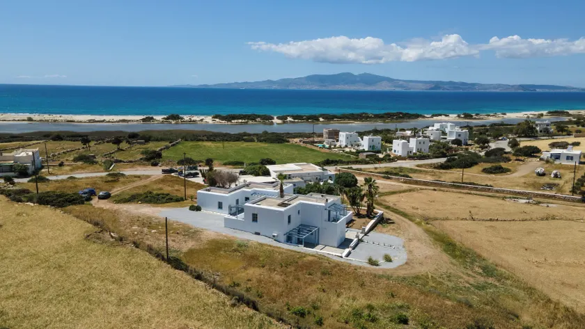 Soley Naxos - Image 1