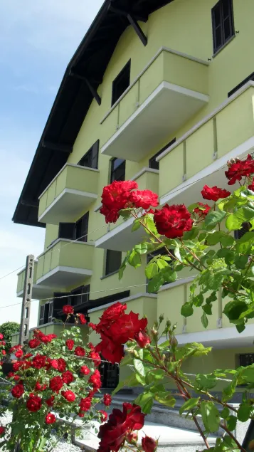 Albergo Residence Isotta - Image 1