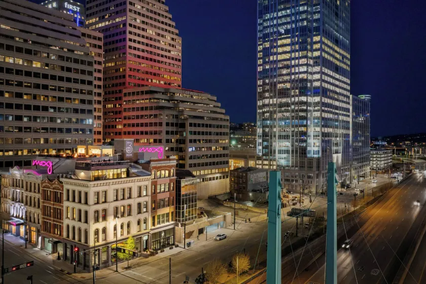Moxy Cincinnati Downtown - Image 1