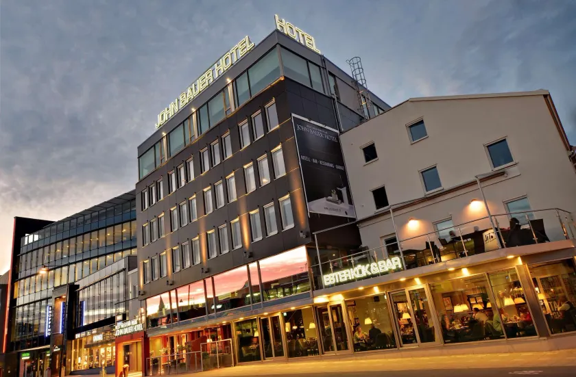 Best Western Plus John Bauer Hotel - Image 1