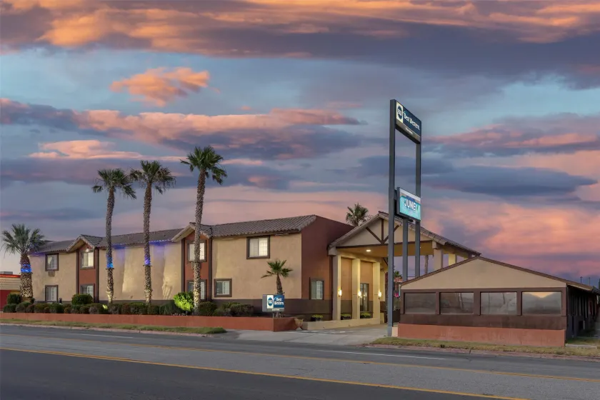 Best Western Desert Winds - Image 1