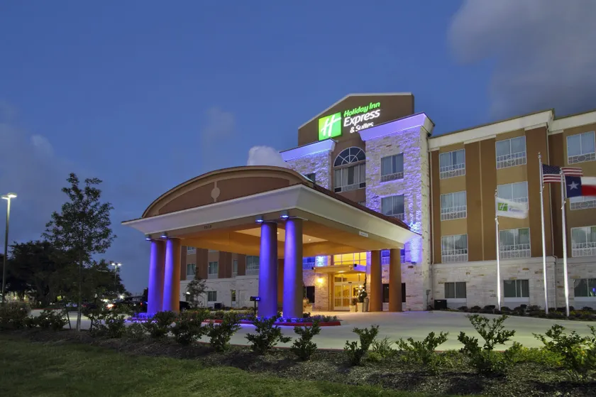 Holiday Inn Express & Suites Houston East - Baytown by IHG - Image 1