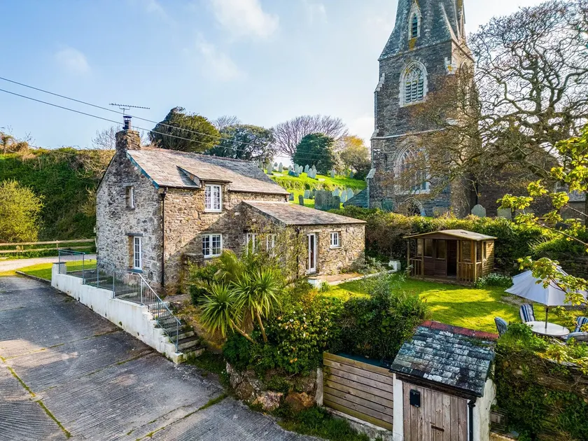 Dingles Cottage - Image 1
