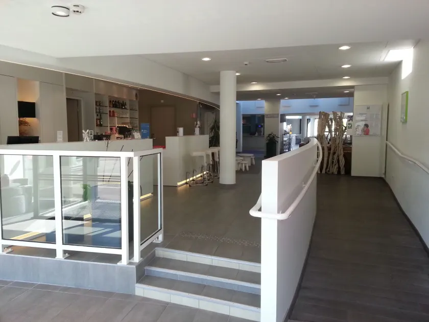 ibis Styles Quiberon Centre - Entrée intérieure