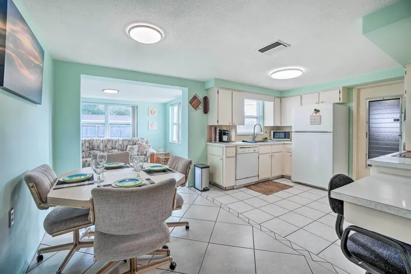 Cozy Holiday Home w/ Yard ~ 5 Mi to Beach! - Image 1
