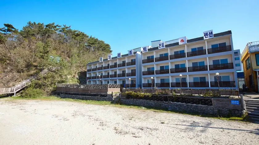 Yangji Resortel - Image 1