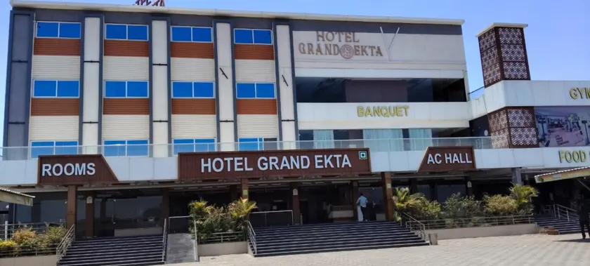 Hotel Grand Ekta - Image 1
