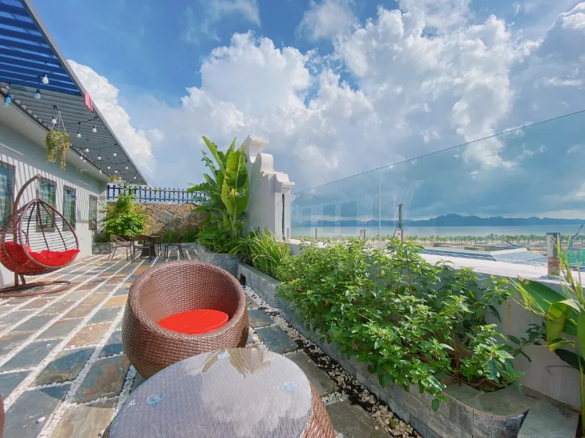 Jade Ha Long Hotel - Image 1
