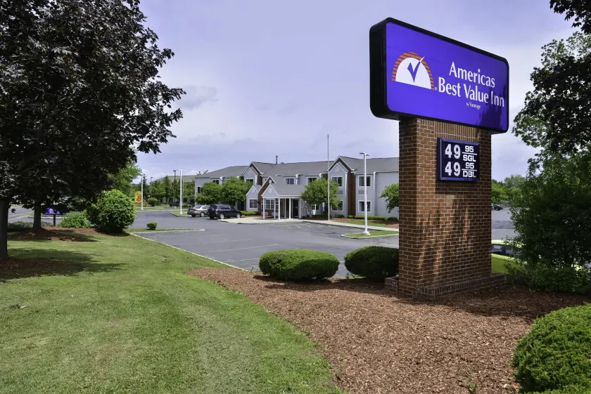 Americas Best Value Inn - East Syracuse - Image 1
