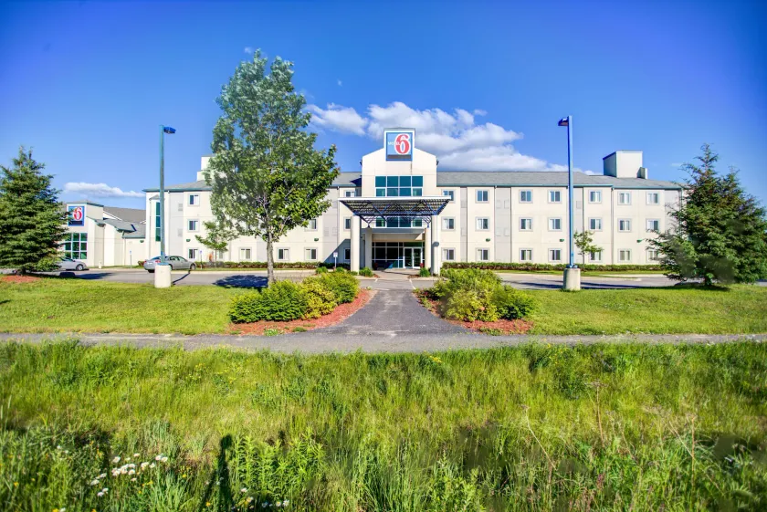 Motel 6-Huntsville, ON - Image 1