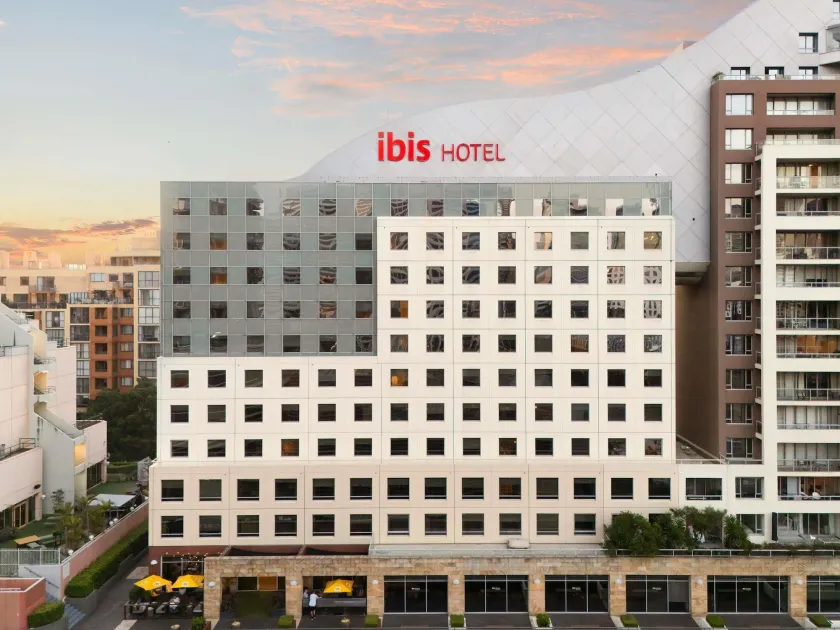 ibis Sydney Darling Harbour - Image 1
