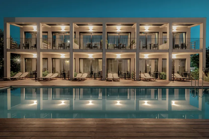 New Beach Hotel - Image 1