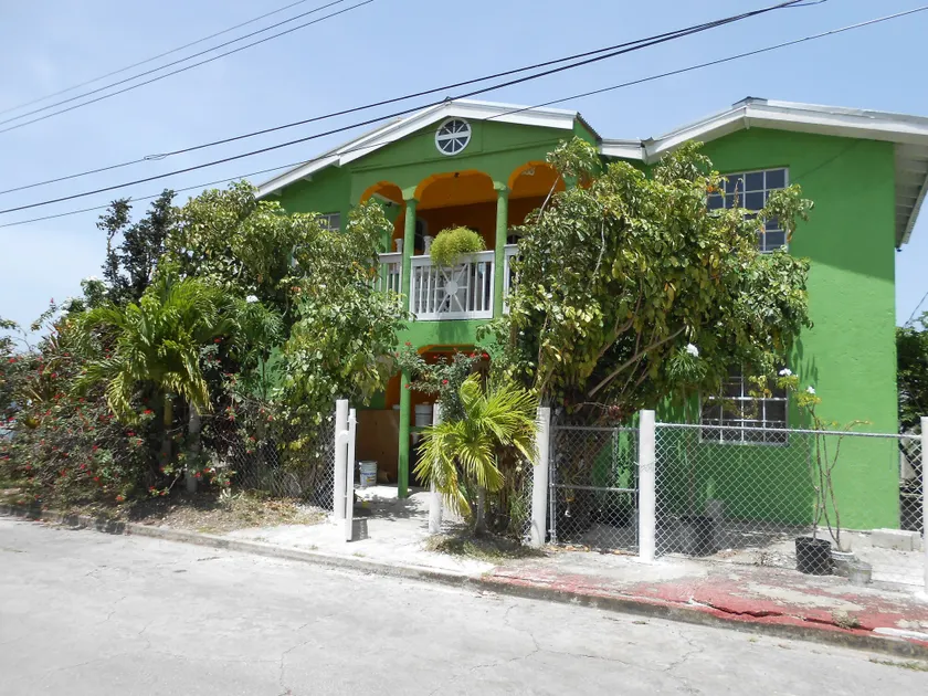JO J'S Hostel - Image 1
