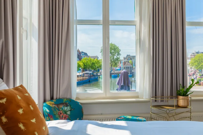 LOT Hotel - Image 1