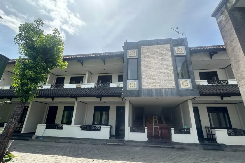 HOTEL WARTA SARI - Image 1