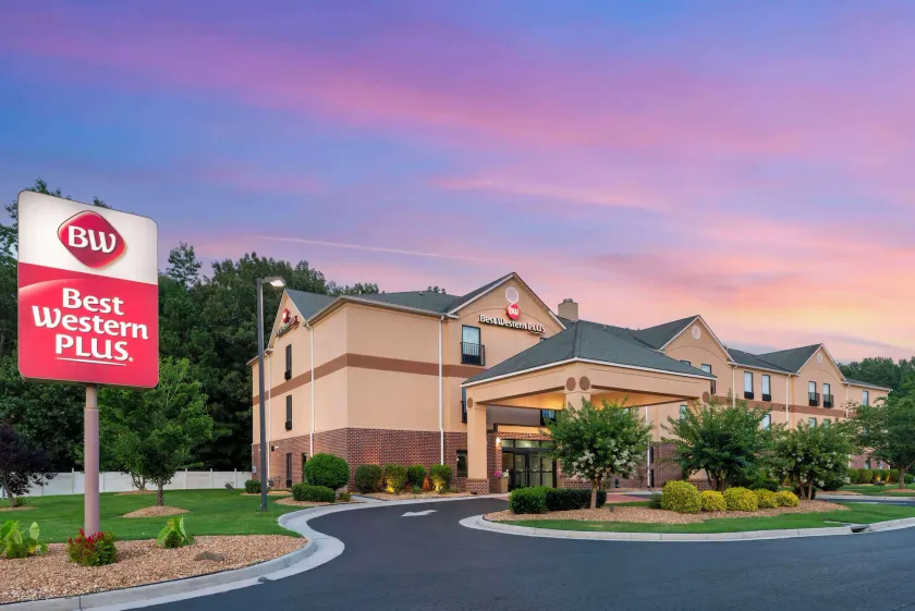 Best Western Plus Hopewell Inn - Image 1