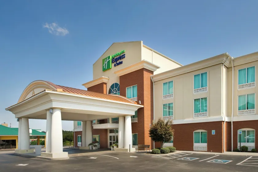 Holiday Inn Express Hotel & Suites Lenoir City Knoxville Area by IHG - Image 1