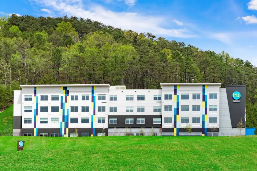 Tru By Hilton Cartersville, GA - Image 1
