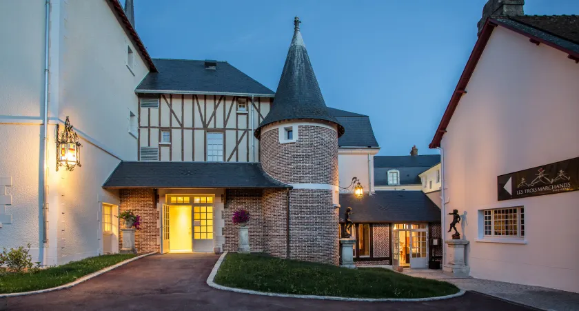 Relais des Trois Châteaux Hôtel-Restaurant - Teritoria - Image 1