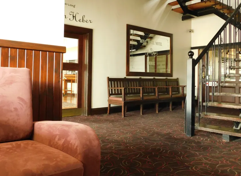 Royal Hotel-Motel - Image 1