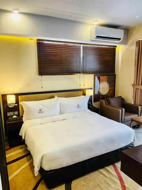 Rock City Hotel - Image 1