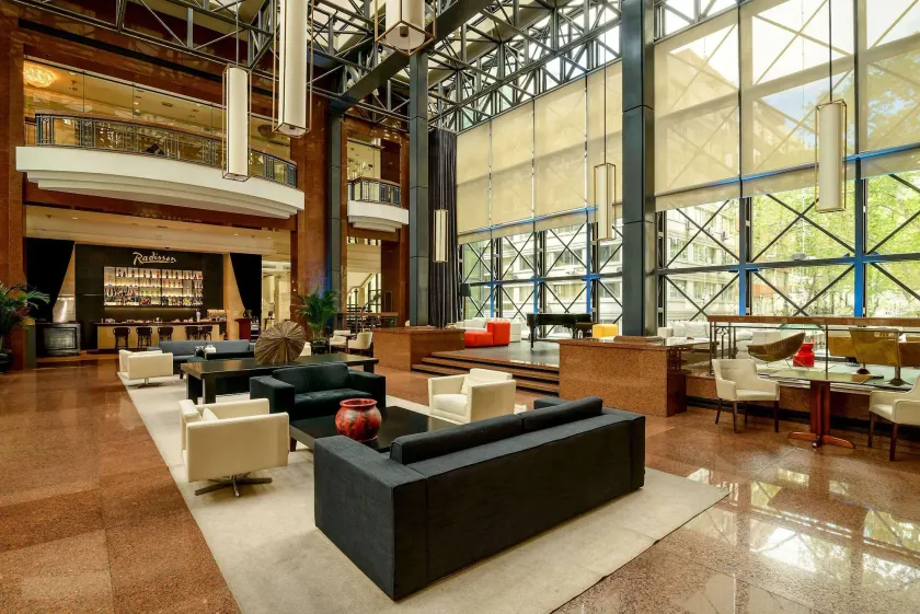 Radisson Montevideo Victoria Plaza Hotel - Lobby