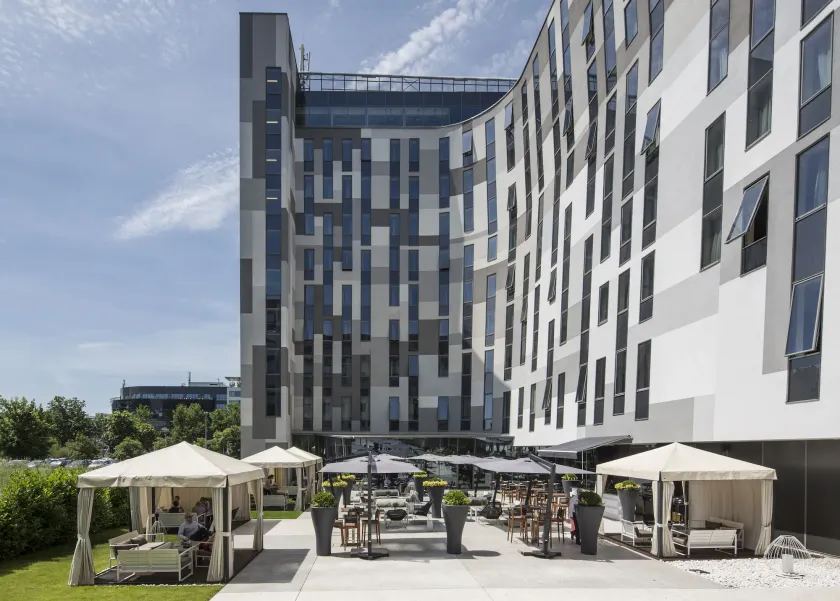 Zijin Hotel Belgrade - Image 1