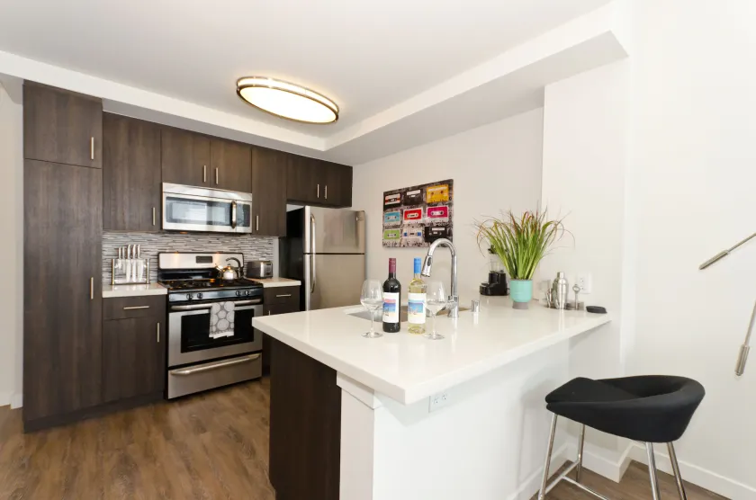 Downtown LA Penthouse Convention Suite - Image 1