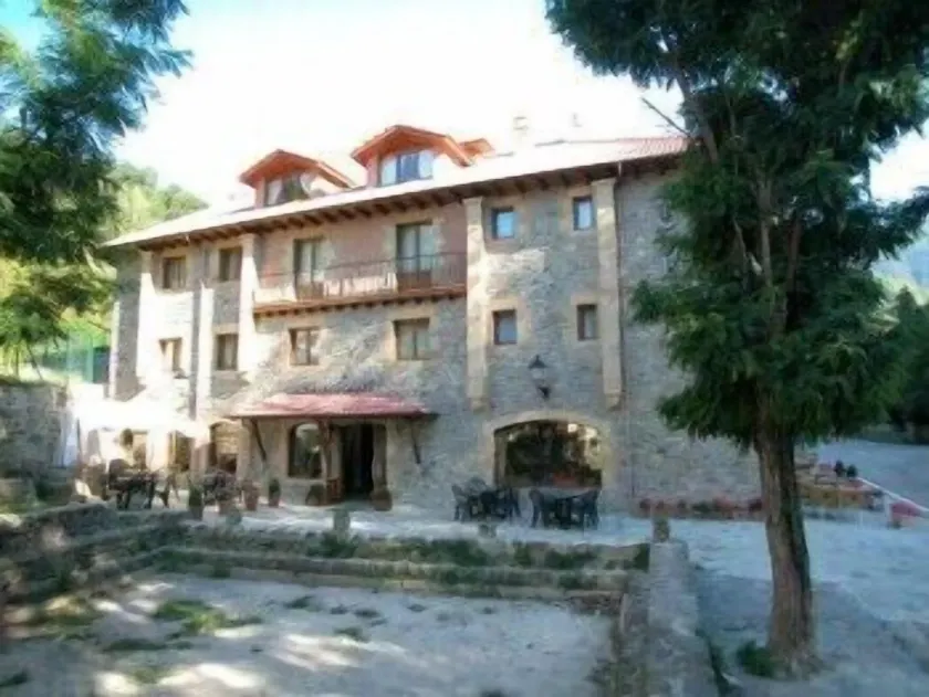 Hotel Cosgaya - Image 1