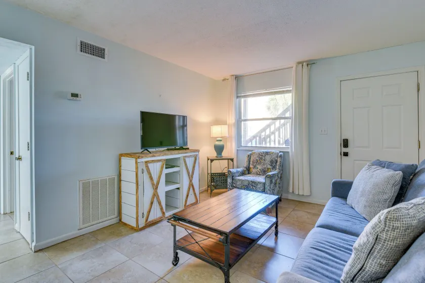 Okaloosa Island Condo Near Boardwalk & Beach! - Intérieur