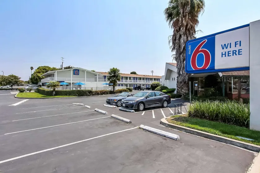Motel 6-Sunnyvale, CA - South - Image 1