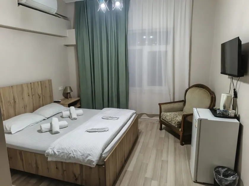 Avio Hotel - Image 1