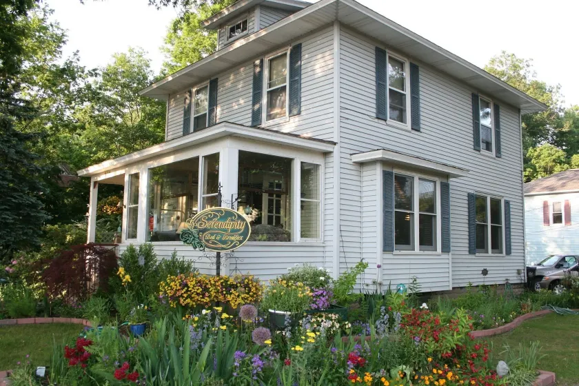 Serendipity Bed and Breakfast - Image 1