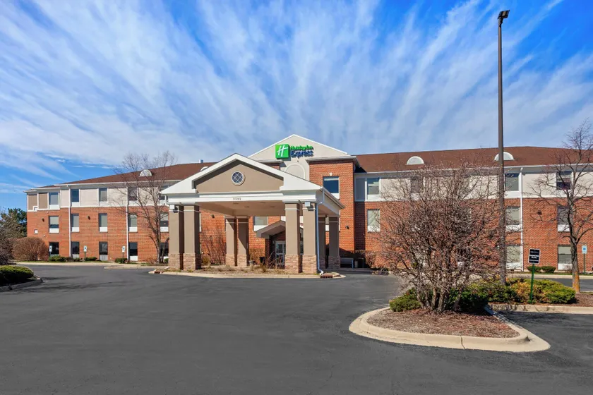 Holiday Inn Express Hotel & Suites Chicago-Algonquin by IHG - Image 1