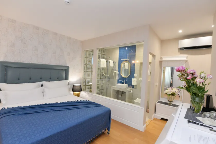 The Duke luxury rooms - Image 1