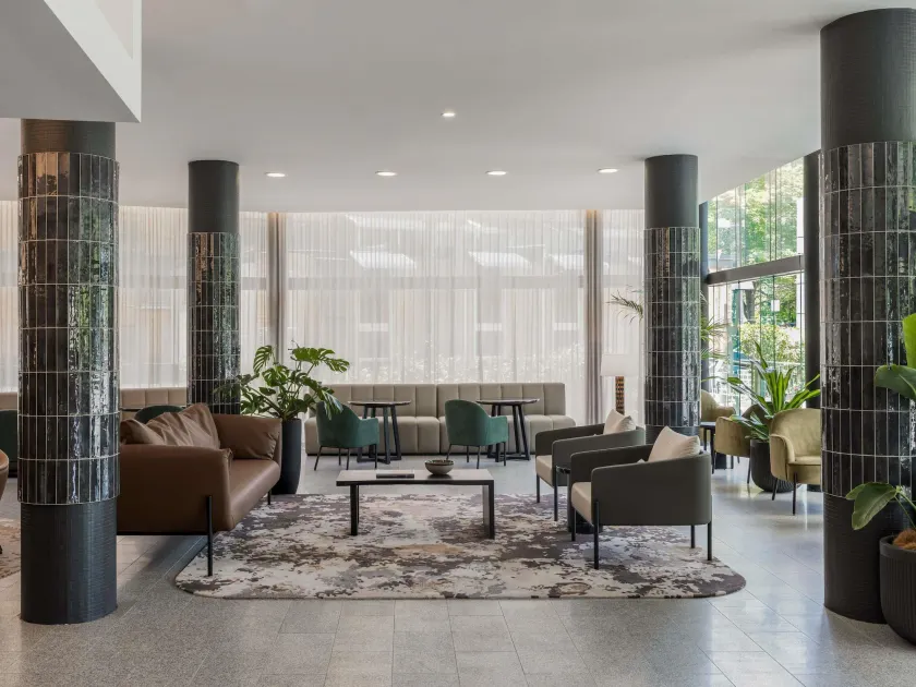 Mercure Brisbane Spring Hill - Image 1