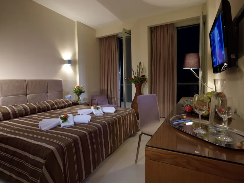 El Greco Hotel - Image 1