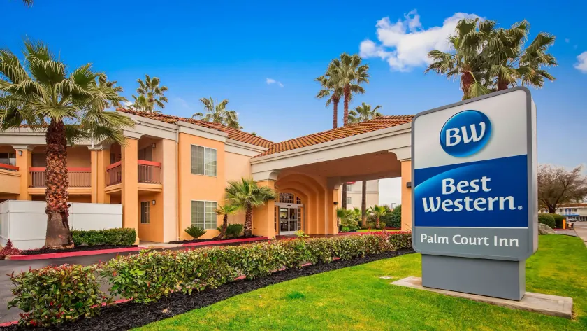 Best Western Palm Court Inn - Image 1