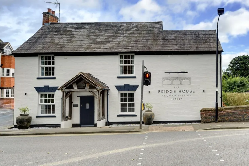 The Bridge House Henley - Image 1