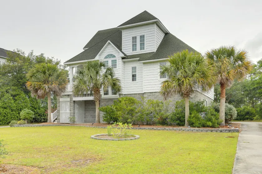 Harkers Island Vacation Rental with Pool Table! - Image 1