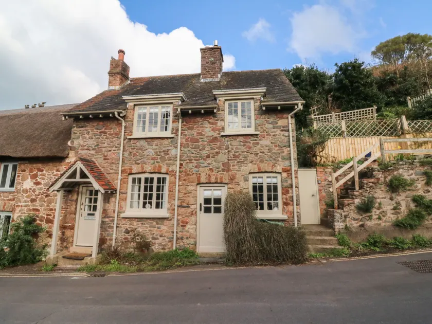 Stag Cottage - Image 1
