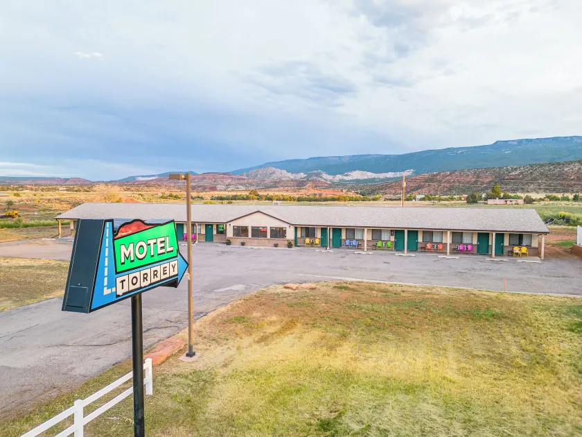 Motel Torrey - Image 1