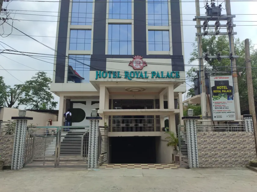 Hotel Royal Palace - Image 1